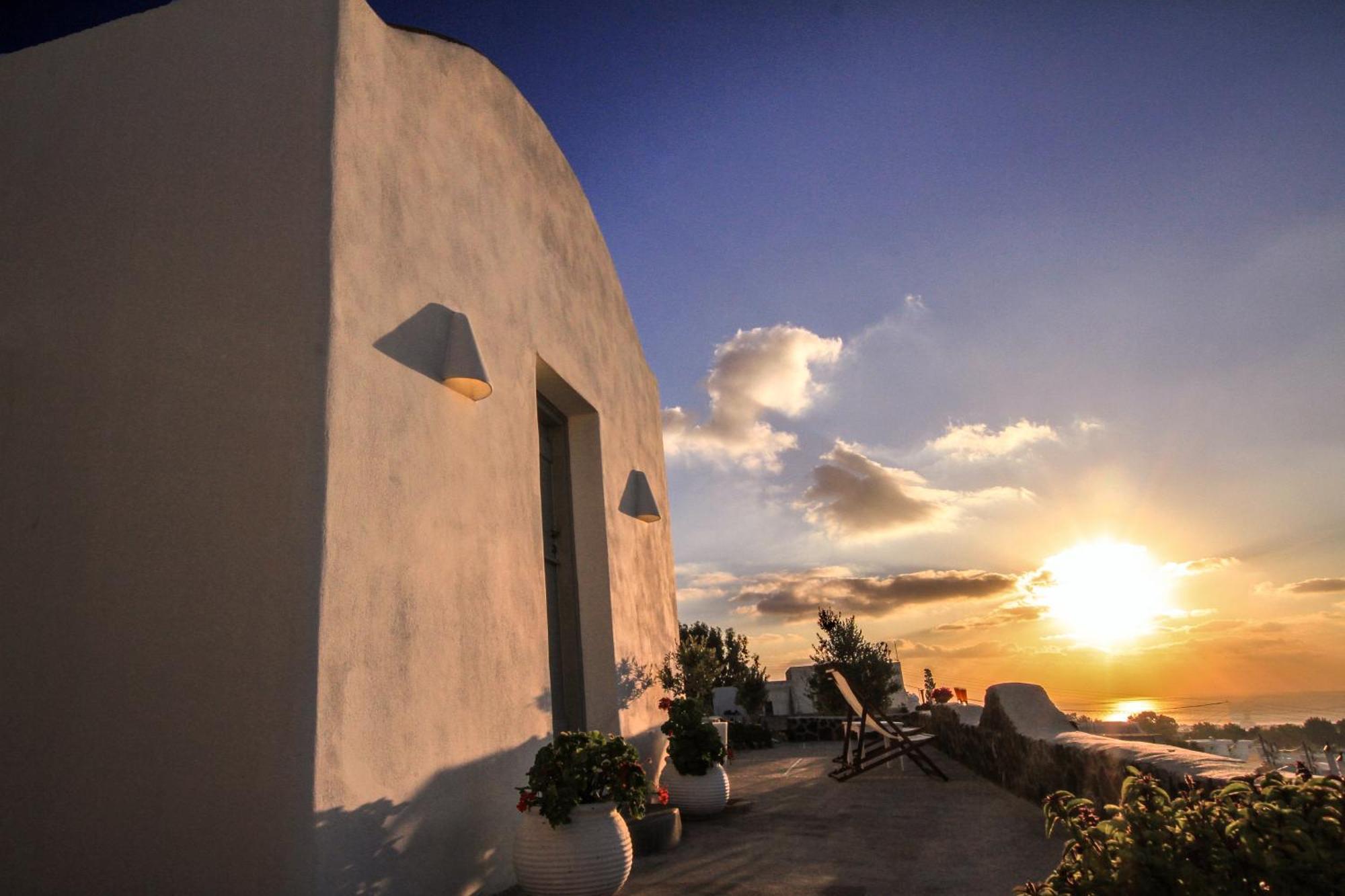 Shades Of White Villas Emporio  Экстерьер фото